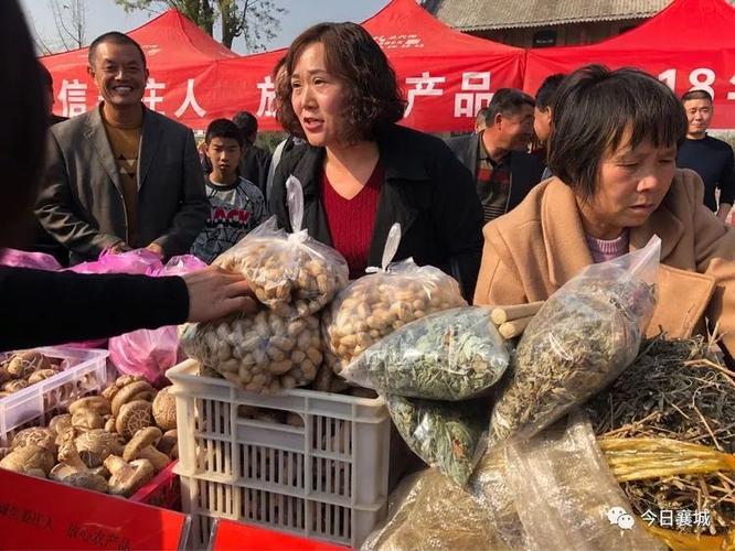 姜庄乡举办第一届农产品展销会20余种展销品销售额26000余元